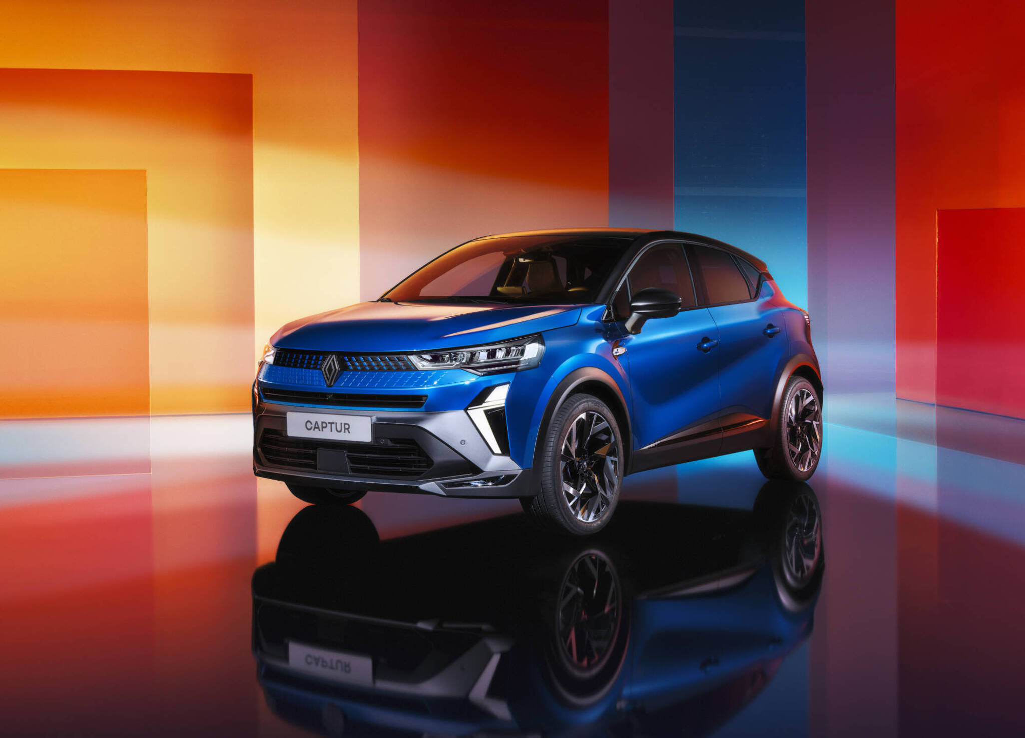 JAUNAIS RENAULT CAPTUR – B SEGMENTA AUTOMOBILIS DZĪVOŠANAI