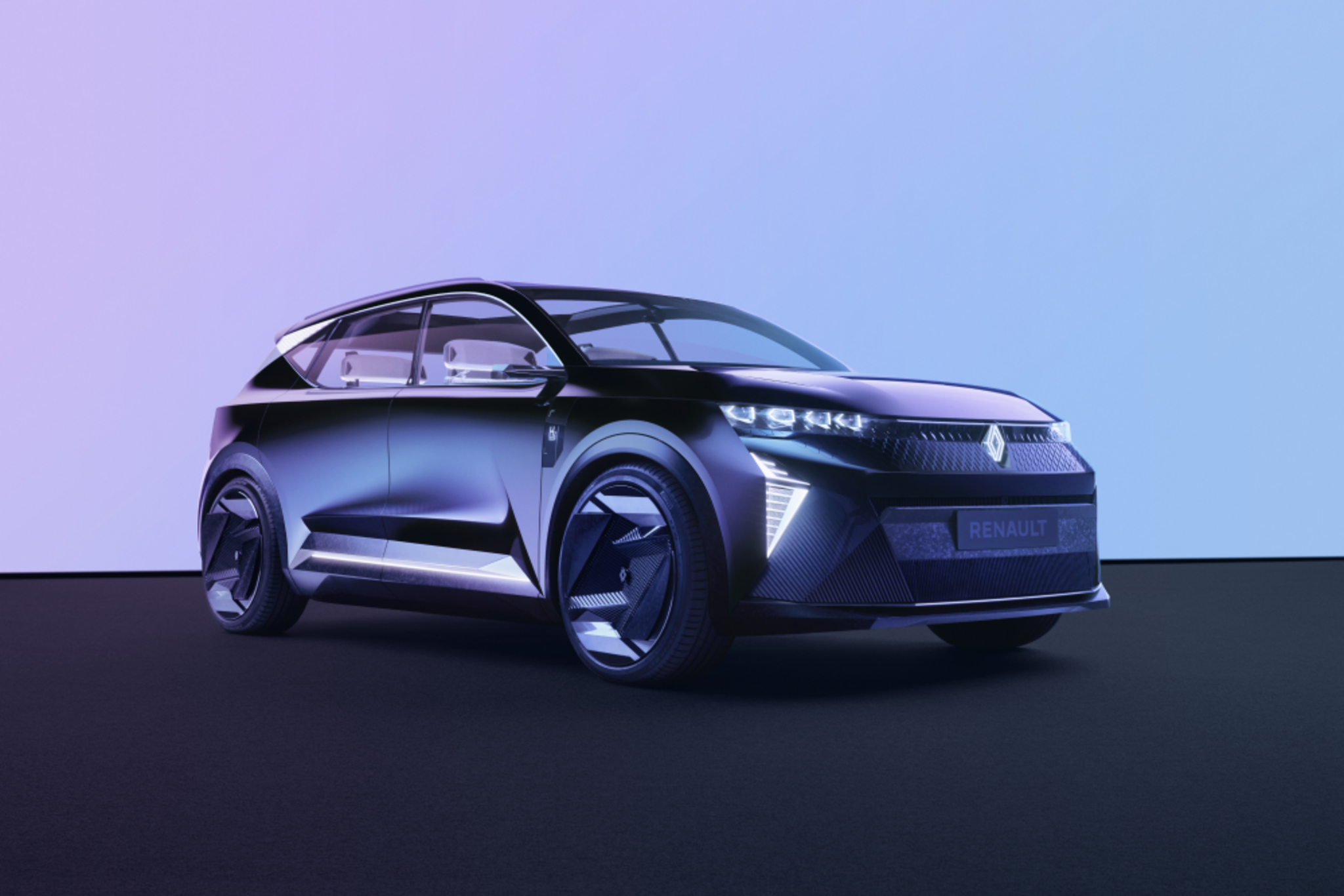 MAINĀM AUTOMAŠĪNAS: RENAULT ATKLĀJ SCENIC VĪZIJU