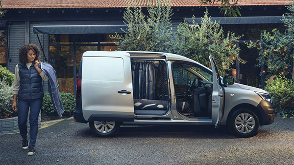 Jaunais Renault Express Van NORDE